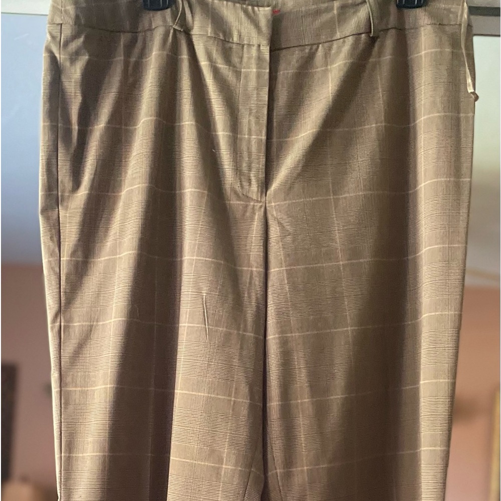 Like New Anne Klein Classic Pants Subtle Plaid in Shades of Tan & Peach size 14